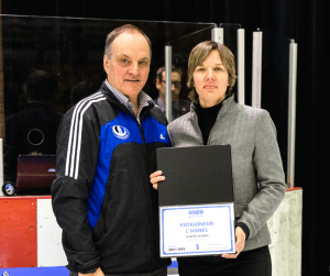 Isabelle Leclaire Entraîneure de l'année Chronique Femme d'Hockey